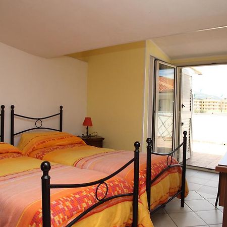 Bed And Breakfast Gigi Furci Siculo Kültér fotó