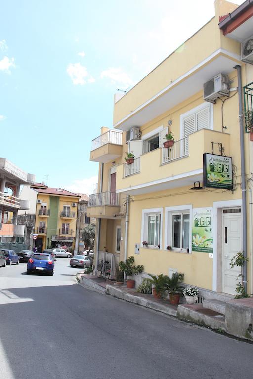 Bed And Breakfast Gigi Furci Siculo Szoba fotó