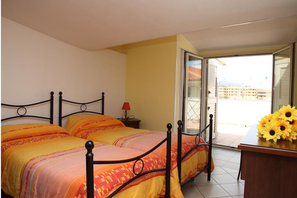 Bed And Breakfast Gigi Furci Siculo Kültér fotó