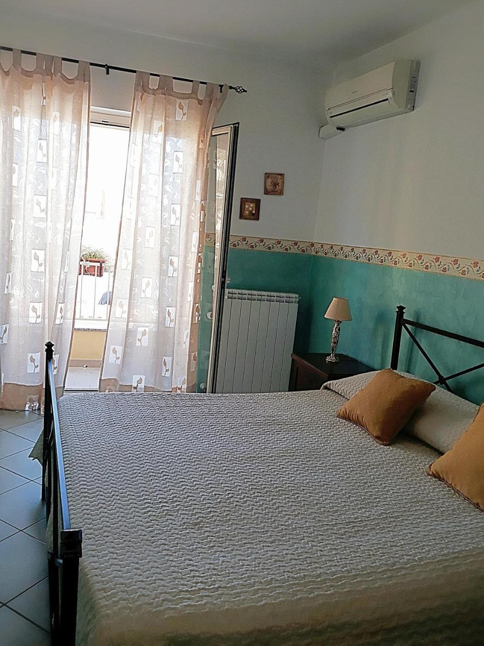 Bed And Breakfast Gigi Furci Siculo Kültér fotó